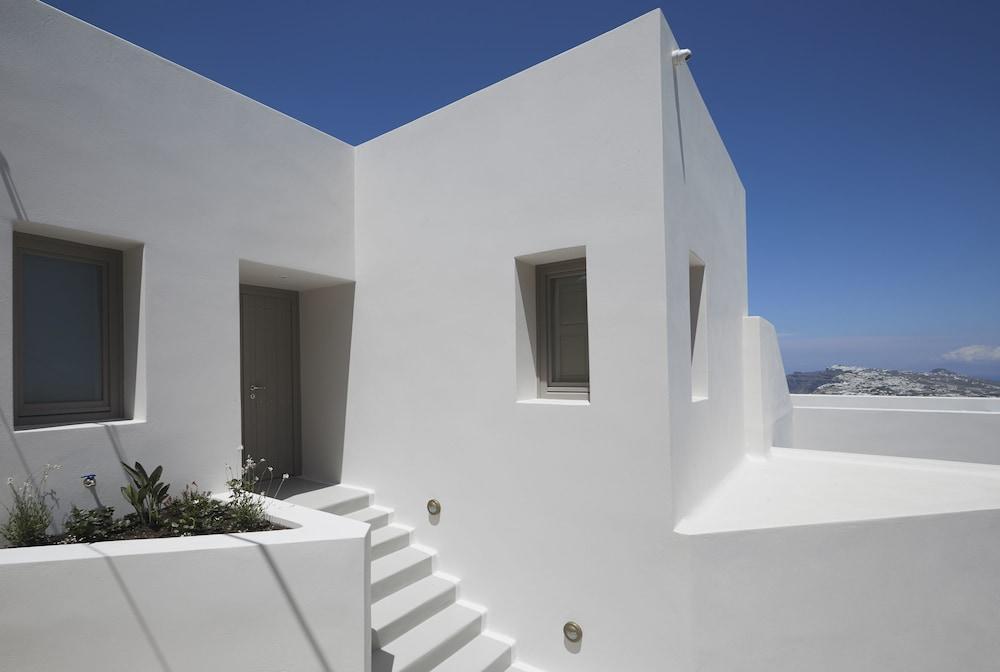 White & Co. La Torre Suites Pýrgos Eksteriør billede