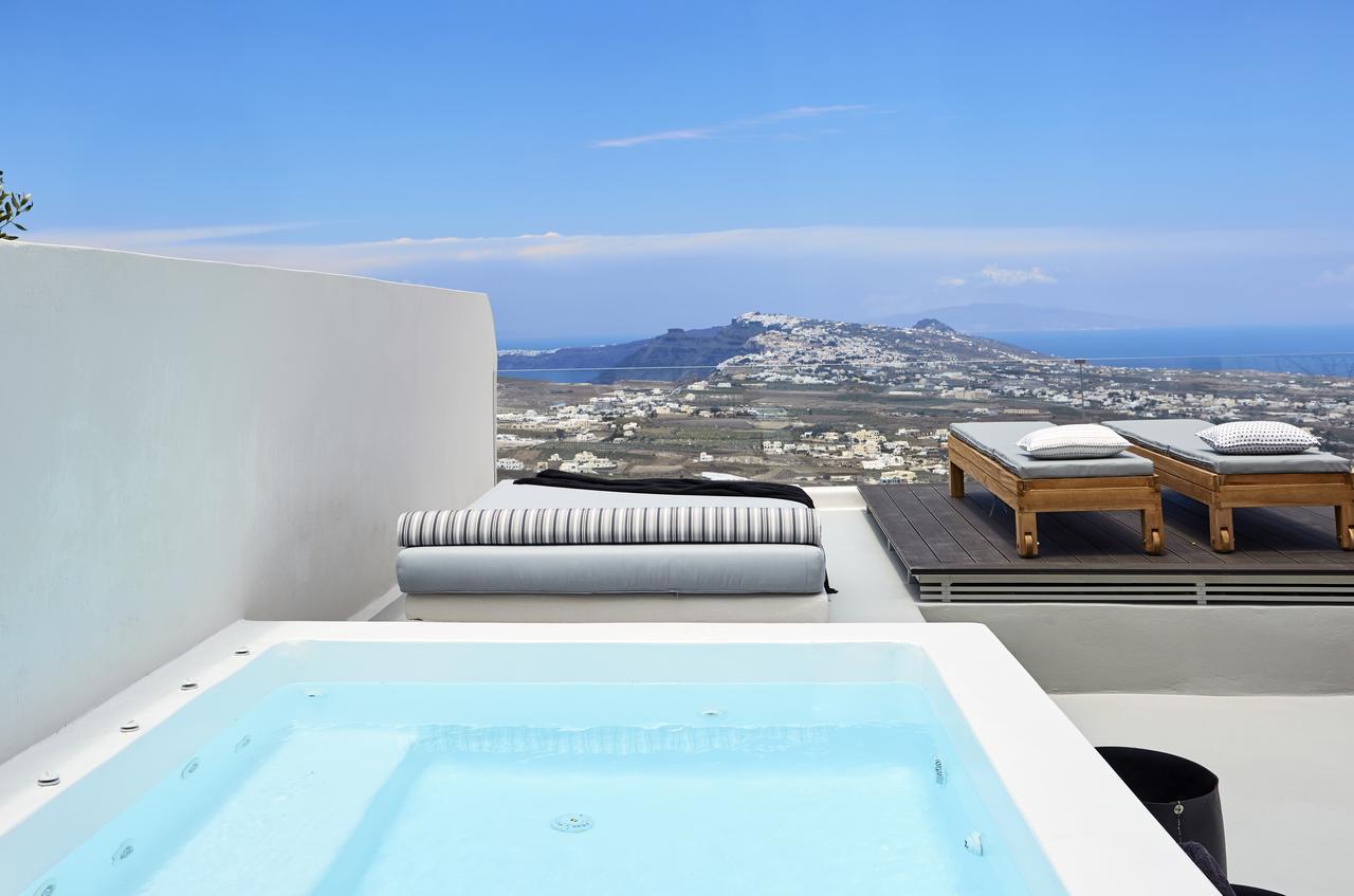 White & Co. La Torre Suites Pýrgos Eksteriør billede