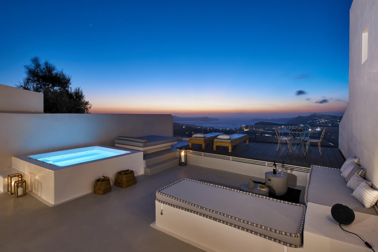 White & Co. La Torre Suites Pýrgos Eksteriør billede